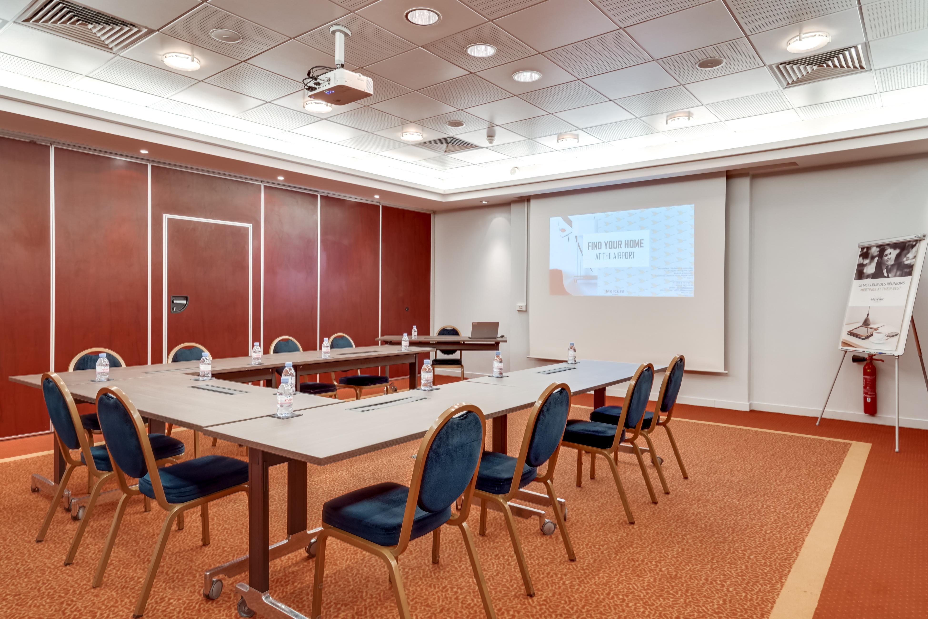 Mercure Paris Cdg Airport & Convention Hotel 4*